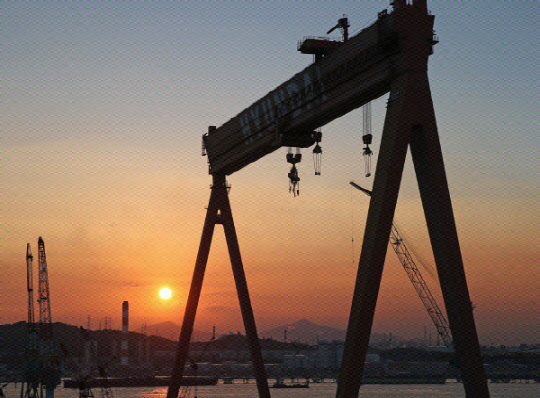 울산 현대중공업 해양공장 크레인. <연합뉴스>